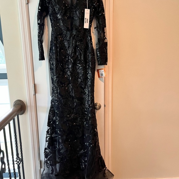 Jovani Black Lace Evening Gown size 2 - Picture 2 of 6